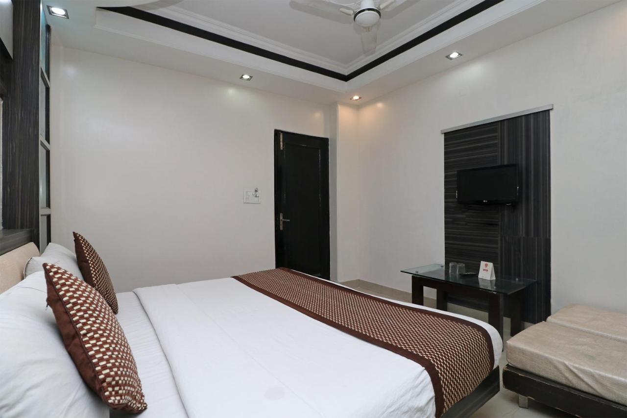 hotel town palace delhi